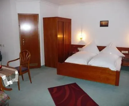 Hotel Hofgarten 3*